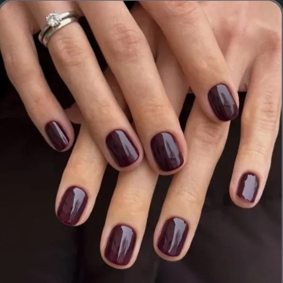 CHANEL Le Vernis Nail Polish - Picture 5 of 5